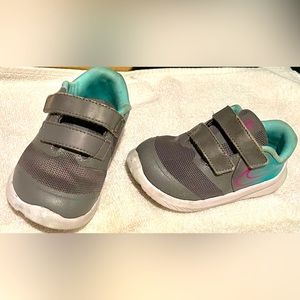 Nike toddler girl sneakers